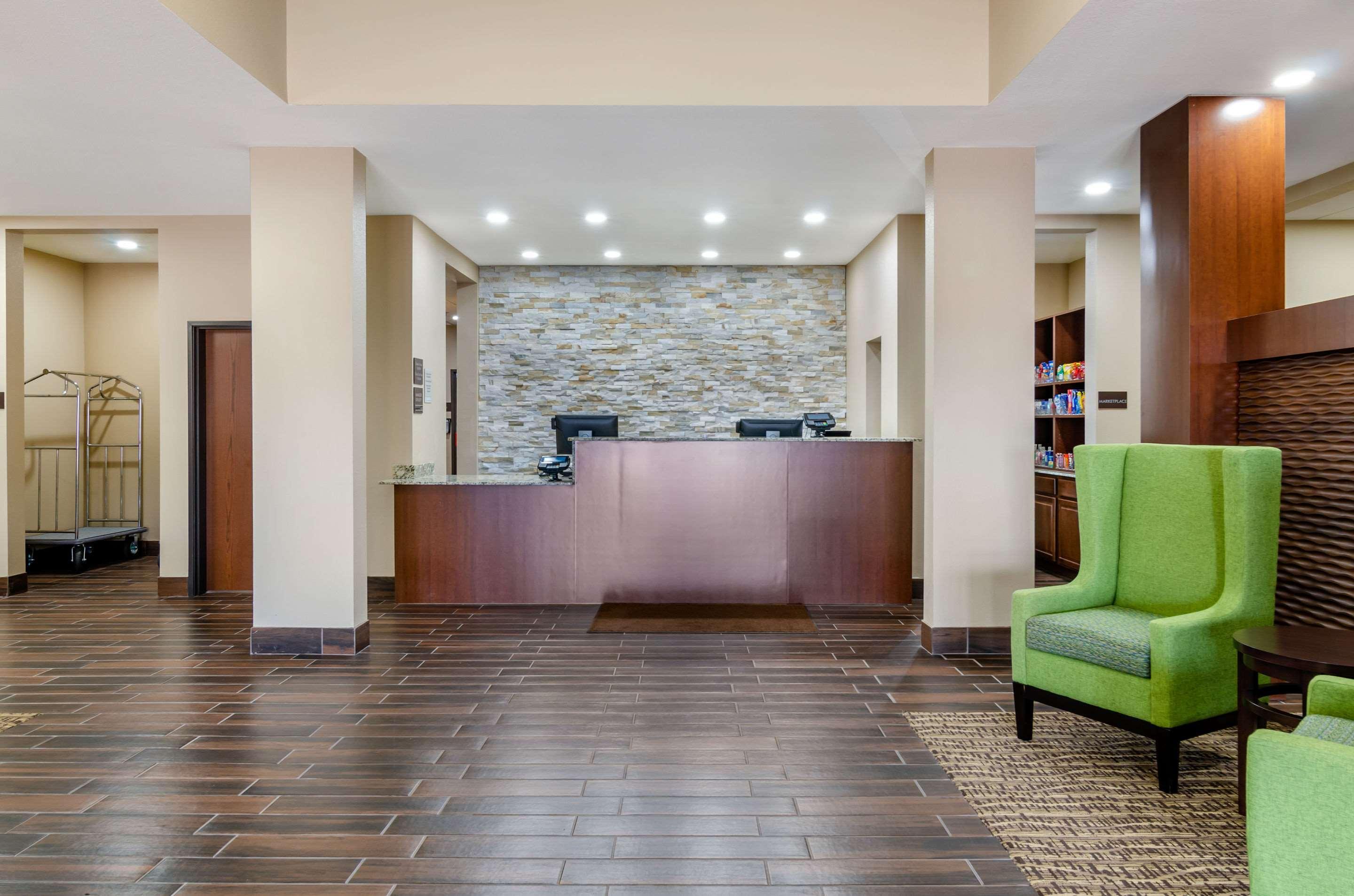 Comfort Inn & Suites Salina North Kültér fotó