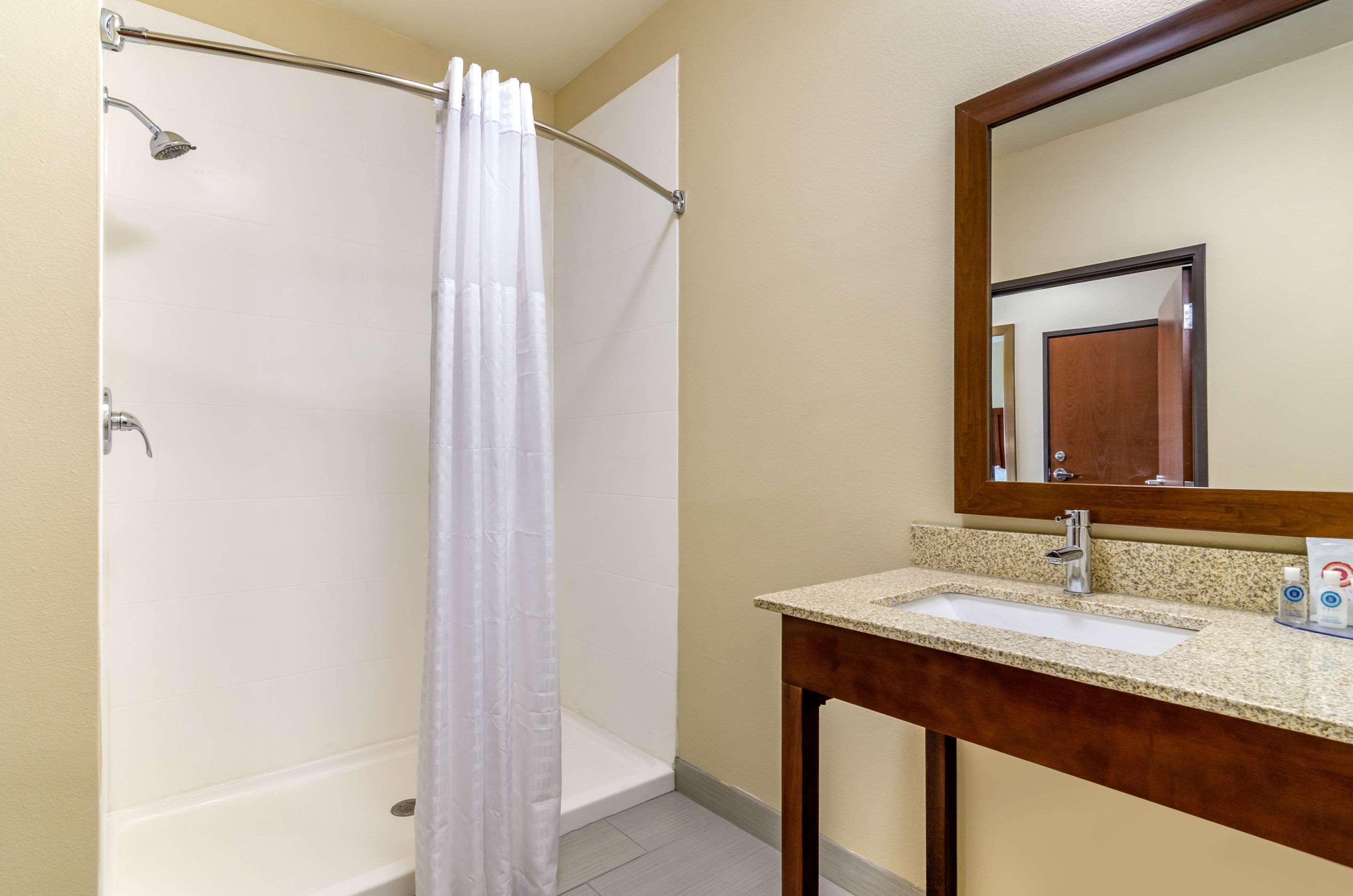 Comfort Inn & Suites Salina North Kültér fotó
